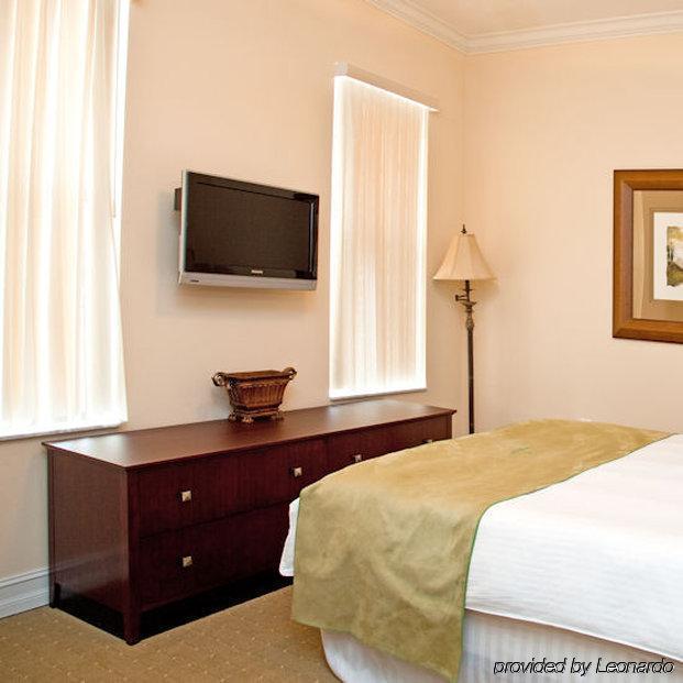 Emerald Greens Condo Resort Tampa Room photo